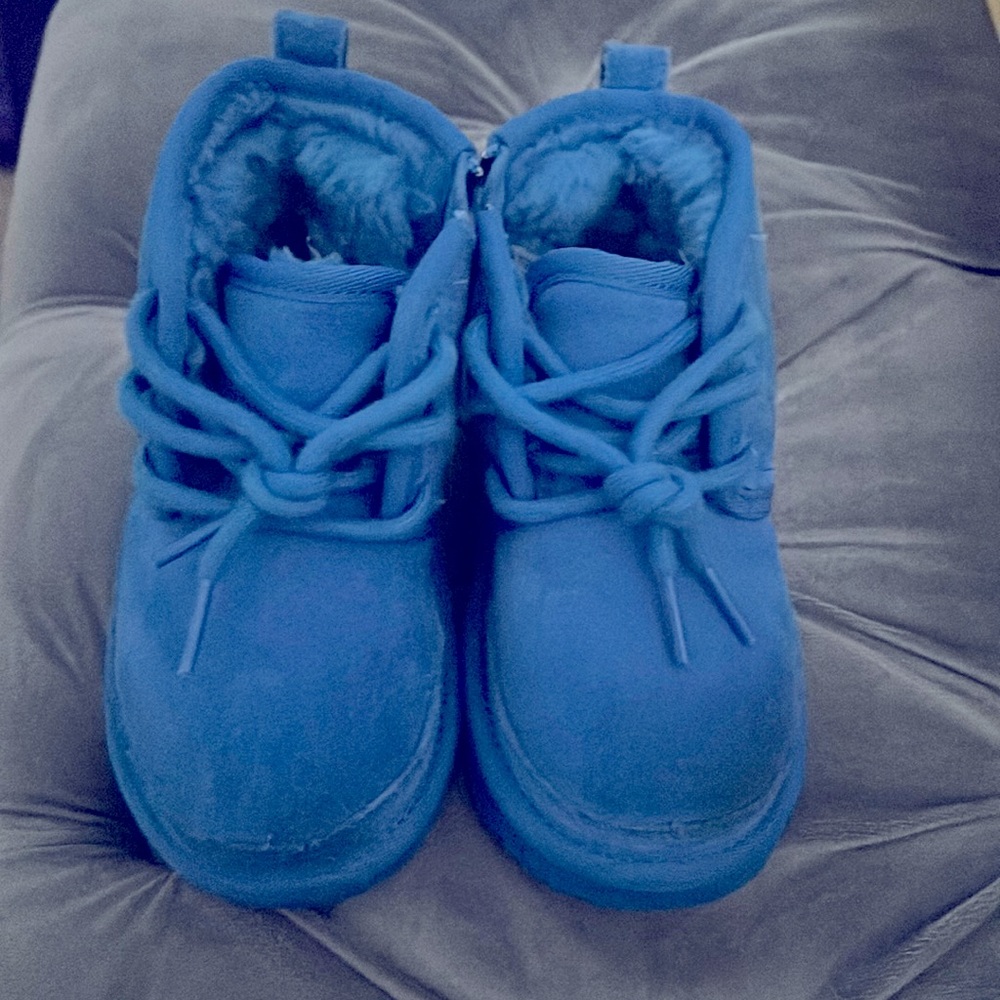 Ugg size toddler 8c